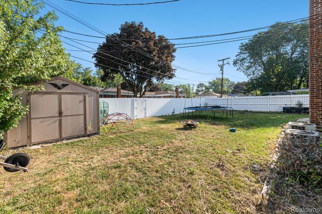 5217 Mart Court, Warren, MI 48091