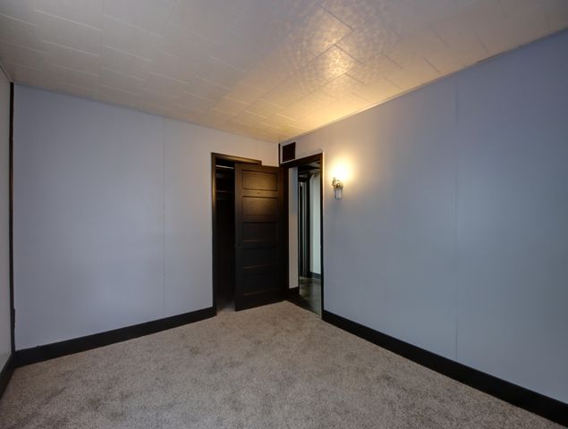 826 Kingsporte Avenue, La Porte, IN 46350