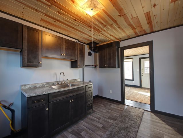 826 Kingsporte Avenue, La Porte, IN 46350