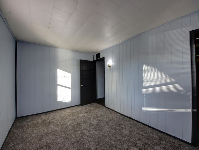 826 Kingsporte Avenue, La Porte, IN 46350