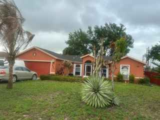 557 SW Baoy Avenue, Port St. Lucie, FL 34953