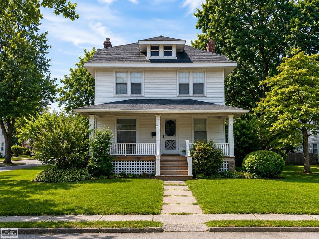 703 Smith Street, Algonac, MI 48001