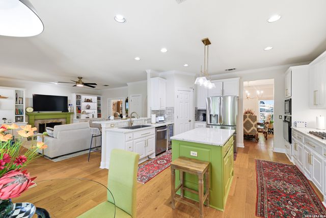 1718 FAWN BLF, San Antonio, TX 78248