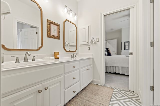 1718 FAWN BLF, San Antonio, TX 78248