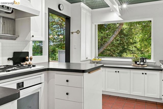 26 Fern Way, Orinda, CA 94563