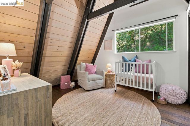 26 Fern Way, Orinda, CA 94563