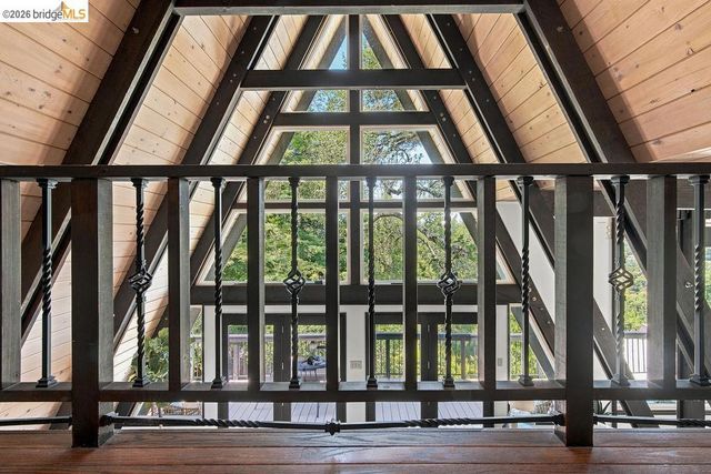 26 Fern Way, Orinda, CA 94563