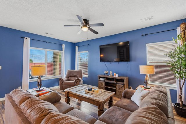 529 Loma Linda Loop NE, Rio Rancho, NM 87124