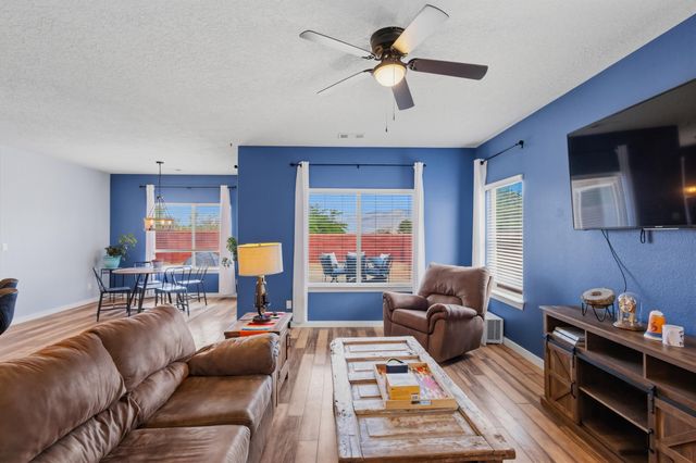 529 Loma Linda Loop NE, Rio Rancho, NM 87124