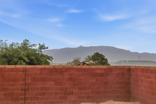 529 Loma Linda Loop NE, Rio Rancho, NM 87124