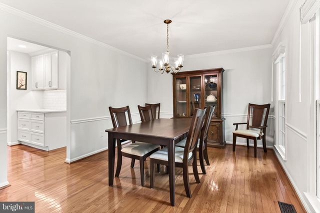 6042 MAKELY DR, Fairfax Station, VA 22039
