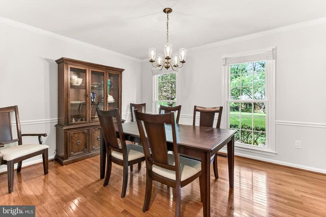 6042 MAKELY DR, Fairfax Station, VA 22039