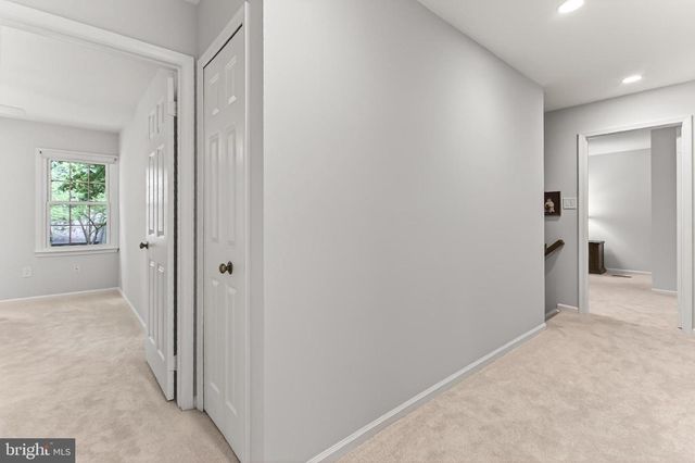6042 MAKELY DR, Fairfax Station, VA 22039
