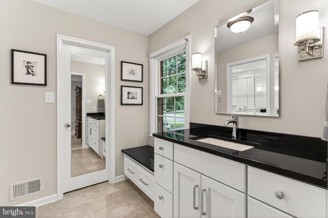 6042 MAKELY DR, Fairfax Station, VA 22039