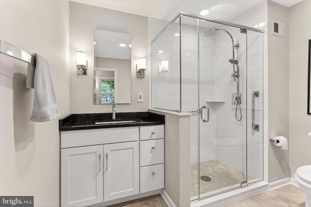 6042 MAKELY DR, Fairfax Station, VA 22039