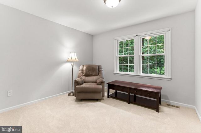 6042 MAKELY DR, Fairfax Station, VA 22039