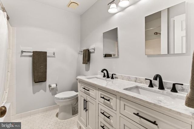 6042 MAKELY DR, Fairfax Station, VA 22039