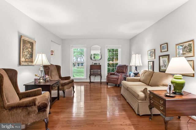 6042 MAKELY DR, Fairfax Station, VA 22039