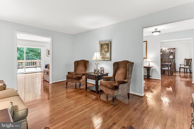 6042 MAKELY DR, Fairfax Station, VA 22039