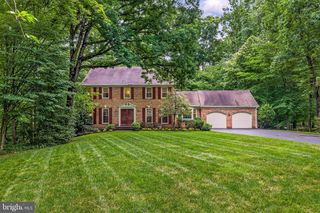 6042 MAKELY DR, Fairfax Station, VA 22039