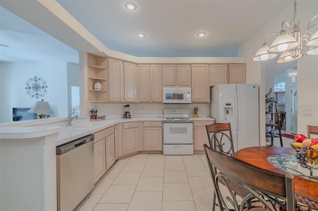 3732 HOLLOW WOOD DRIVE, Valrico, FL 33596