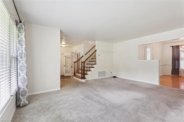 501 Meadowfield RD, Yorktown, VA 23692
