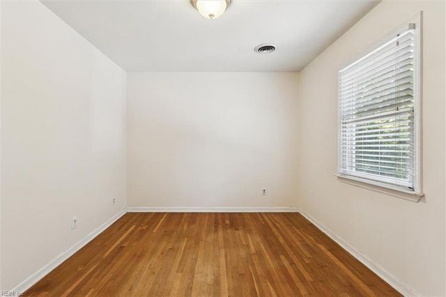 501 Meadowfield RD, Yorktown, VA 23692