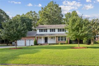 501 Meadowfield RD, Yorktown, VA 23692