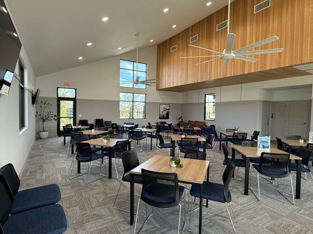 1037 Old Creek Bnd, Gallatin, TN 37066