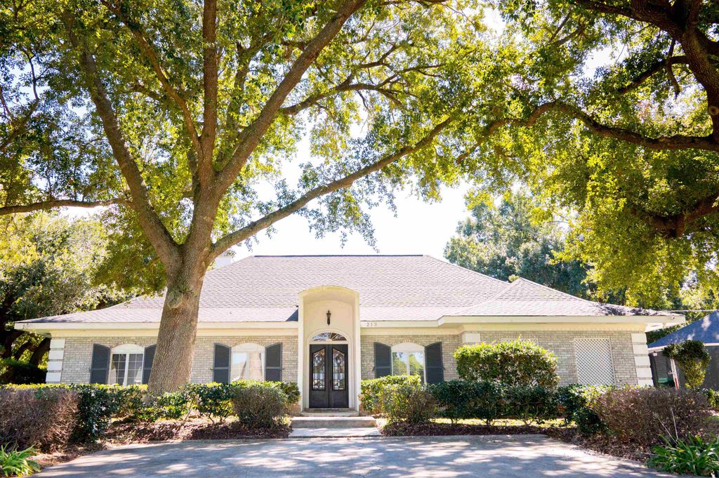 213 West 86th Street, Cut Off, LA 70345