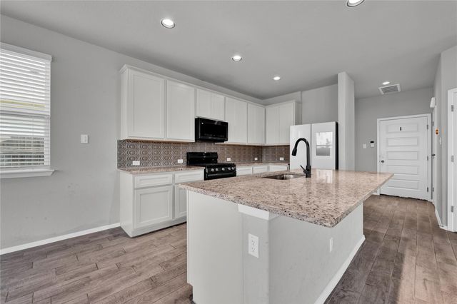 101 Crescent ST, Georgetown, TX 78626