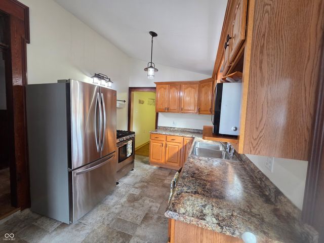 2871 W High Street, Flat Rock, IN 47234