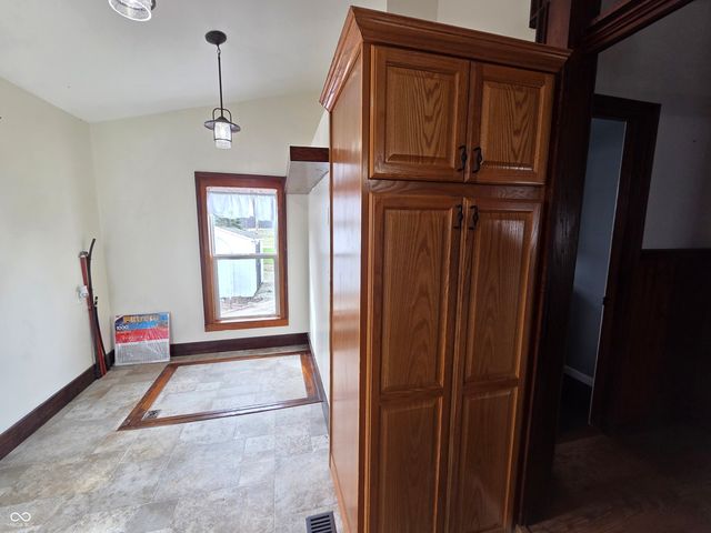 2871 W High Street, Flat Rock, IN 47234