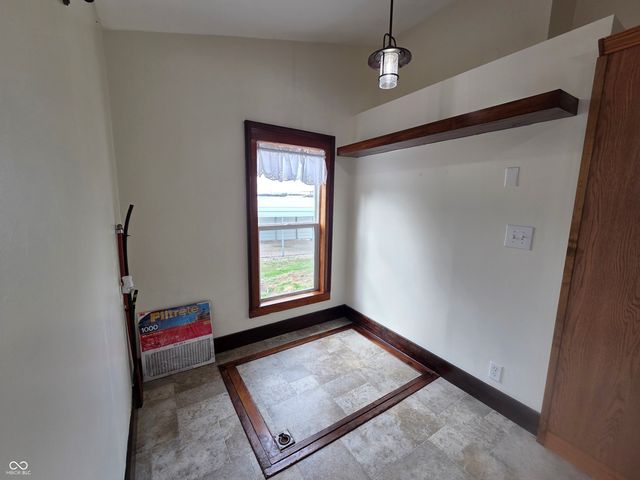 2871 W High Street, Flat Rock, IN 47234