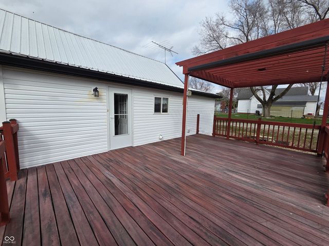 2871 W High Street, Flat Rock, IN 47234