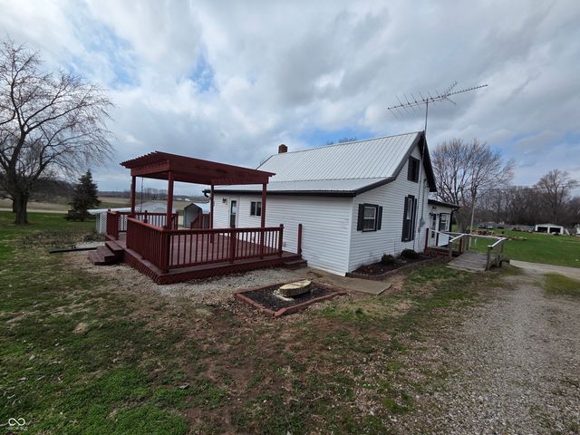 2871 W High Street, Flat Rock, IN 47234