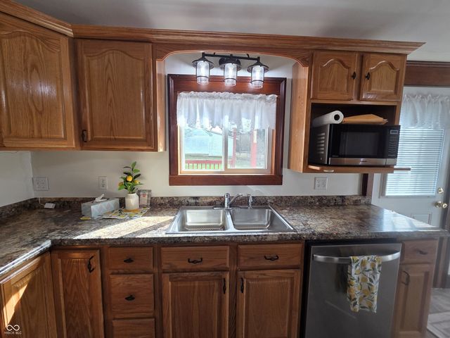 2871 W High Street, Flat Rock, IN 47234