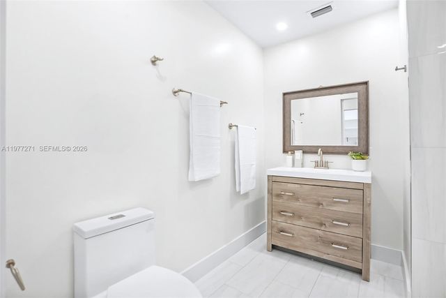 7829 La Mirada Dr, Boca Raton, FL 33433