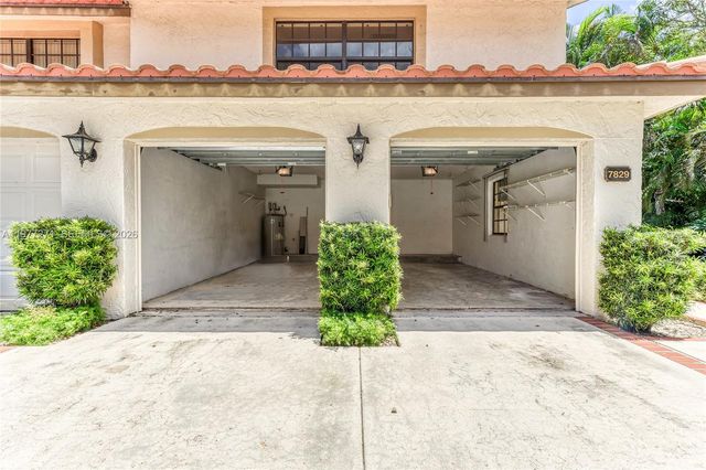 7829 La Mirada Dr, Boca Raton, FL 33433