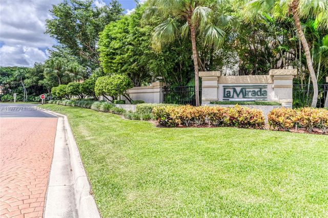 7829 La Mirada Dr, Boca Raton, FL 33433
