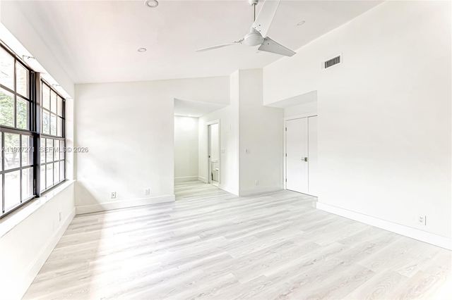 7829 La Mirada Dr, Boca Raton, FL 33433