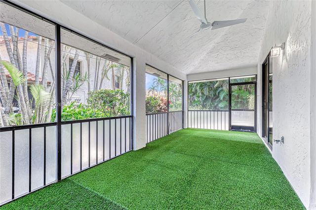 7829 La Mirada Dr, Boca Raton, FL 33433