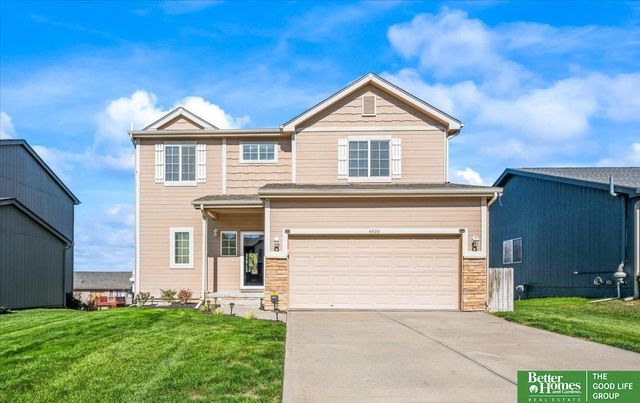 4606 Clearwater Drive, Papillion, NE 68133