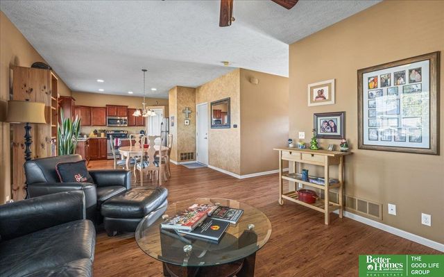 4606 Clearwater Drive, Papillion, NE 68133