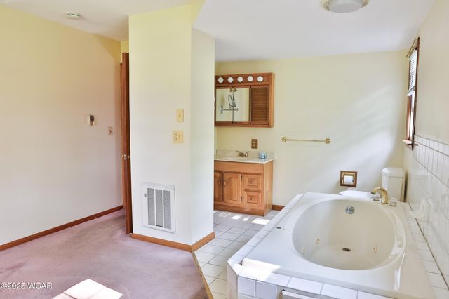 4940 Stewart Rd Road, Lima, OH 45801