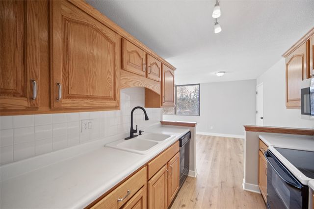 505 36th Street 302, Des Moines, IA 50312