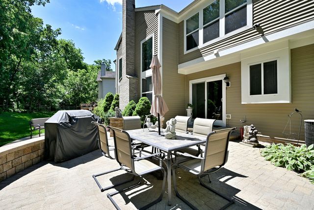 10 Sequoia Court, Streamwood, IL 60107