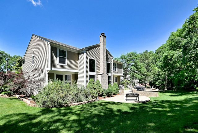10 Sequoia Court, Streamwood, IL 60107