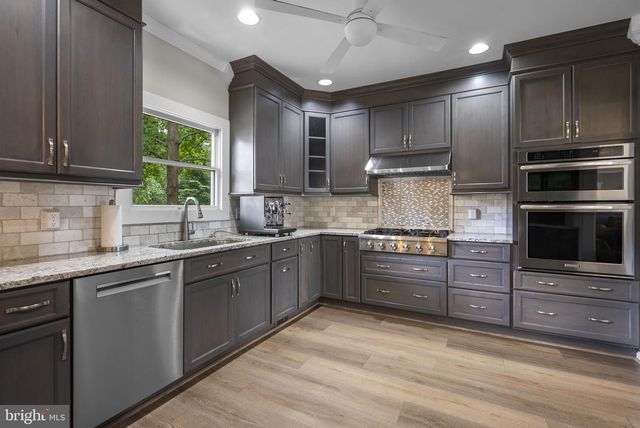 7 RIVERVIEW RD, Severna Park, MD 21146