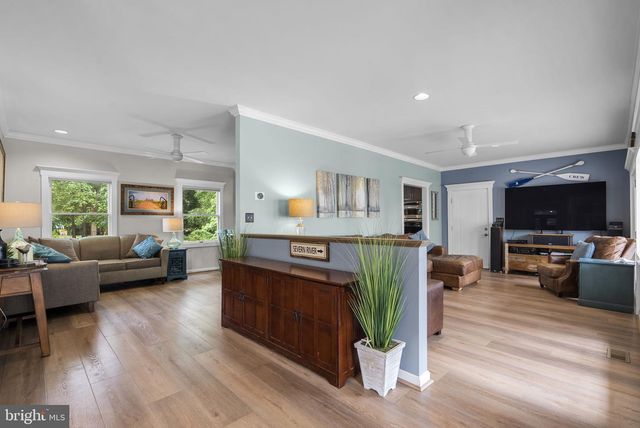 7 RIVERVIEW RD, Severna Park, MD 21146